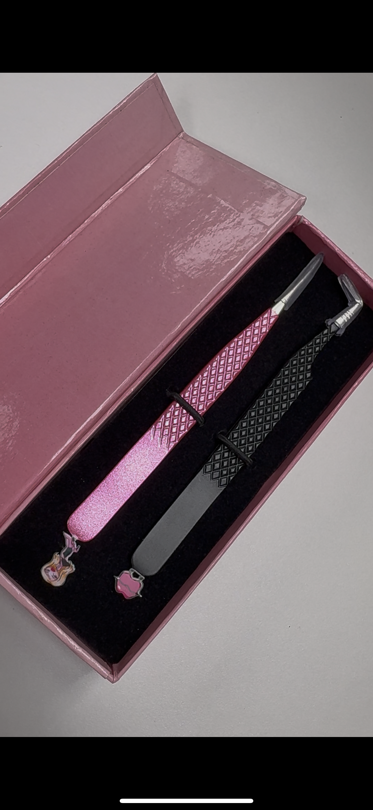 Bratz x Mean Girl Tweezers