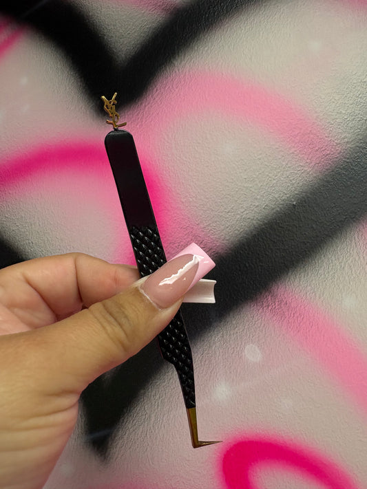 YSL Luxury Lash Tweezers